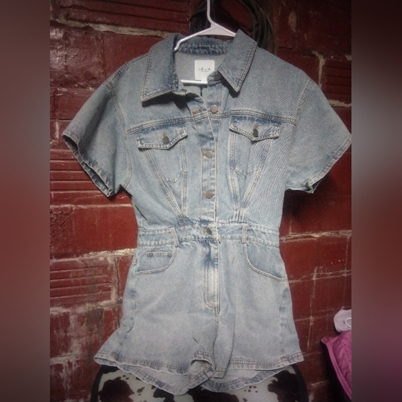 Le Lis Denim Jumpsuit - Picture 1 of 3